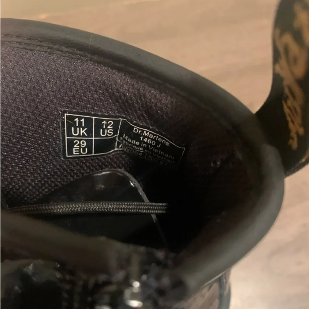 Dr. Doc Martens‎ Boots 1460 Junior Kids AW004 Leather Size US 12 Uk 11